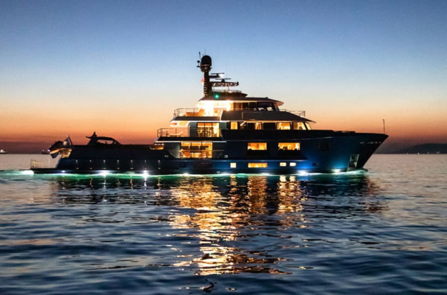 Моторная яхта KING BENJI Yacht #9