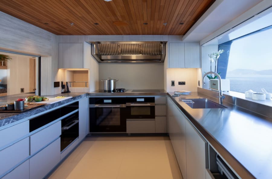 Моторная яхта KING BENJI Yacht #19