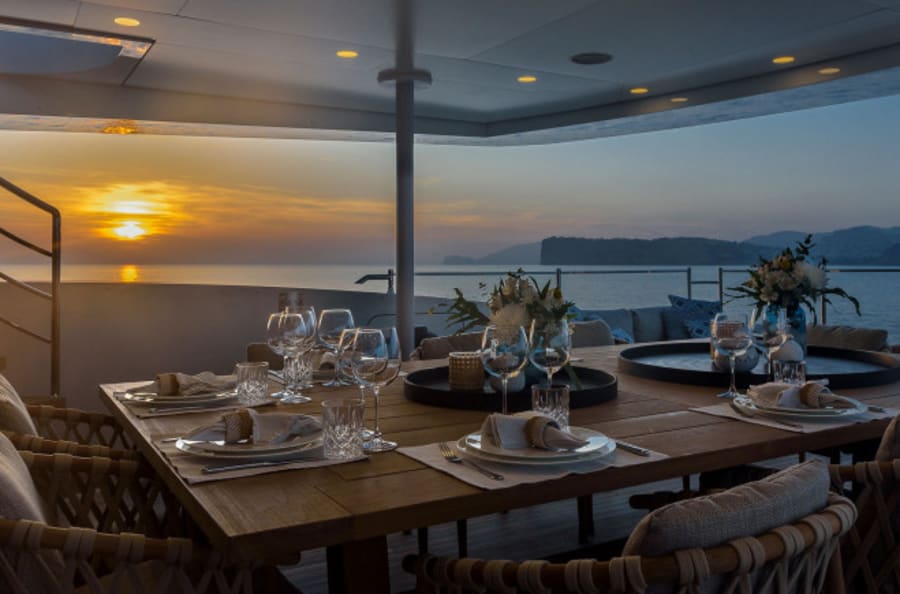 Моторная яхта Mr. T Yacht #11