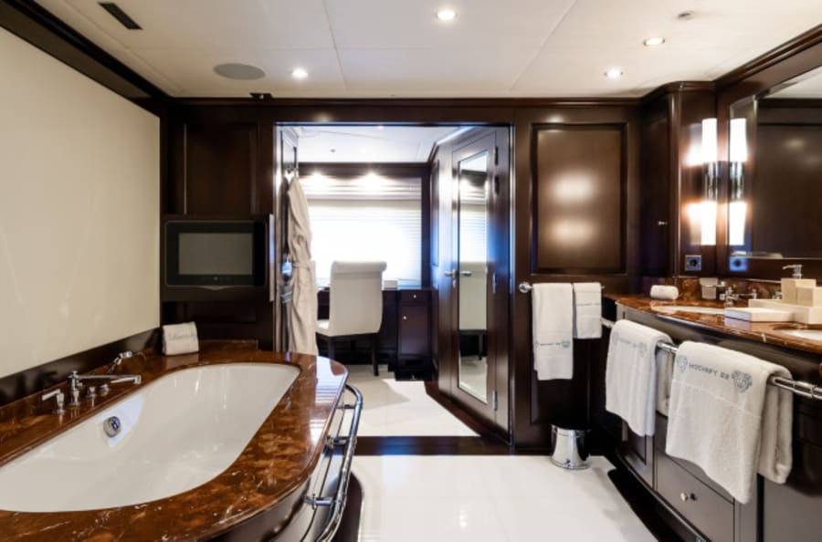 Моторная яхта Maximilian MMIV Yacht #17