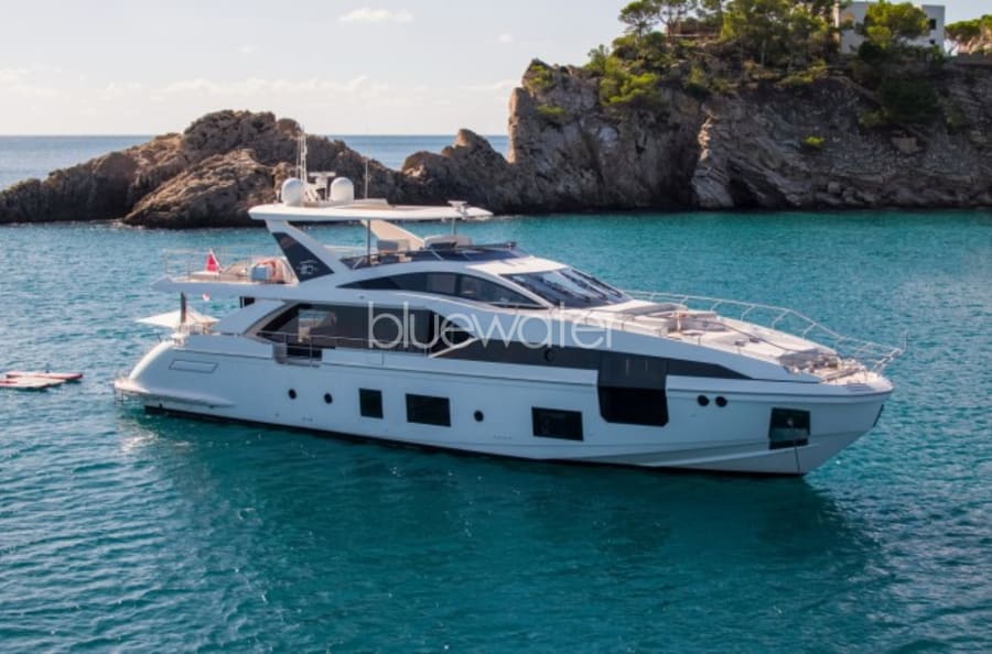 Моторная яхта AKAMÁ Yacht #4