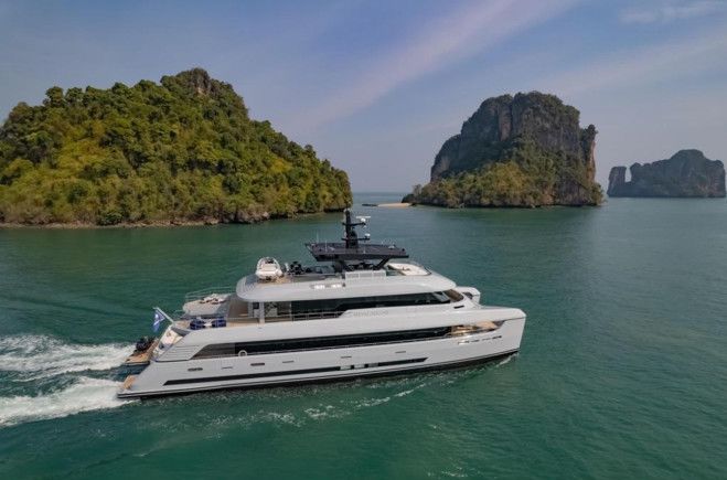 SPACECAT Luxury Megayacht for Sale