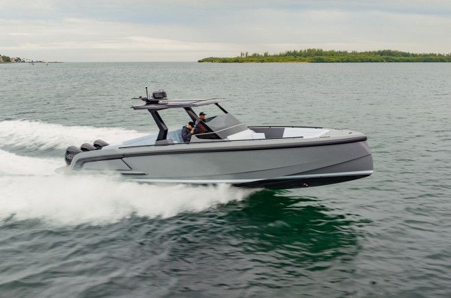 VANQUISH YACHTS VQ40 Luxury Yacht for Sale