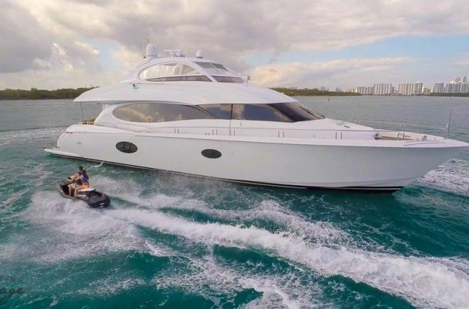 Chip Yacht Charter | Lazzara