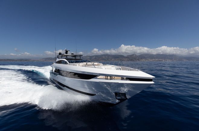 Dopamine Yacht Charter | Mangusta (Overmarine)