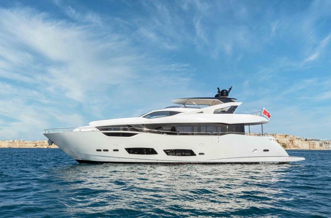 New Edge Yacht Charter | Sunseeker