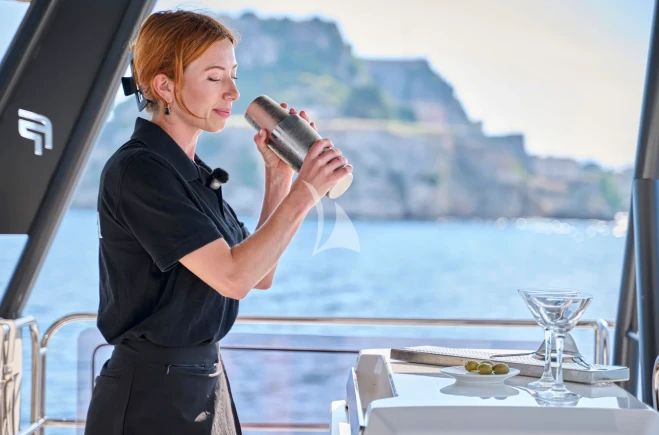 ARIVA Yacht Charter | FOUNTAINE PAJOT