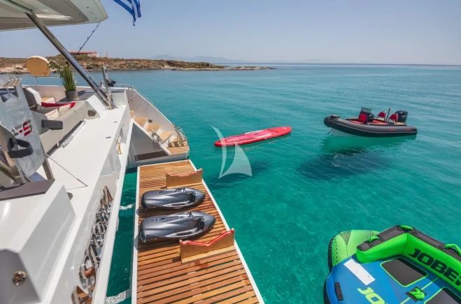 ASTORIA Yacht Charter | FOUNTAINE PAJOT