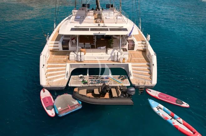 ALEXANDRA II Yacht Charter | FOUNTAINE PAJOT