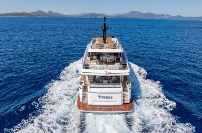TWINS Yacht Charter | Ferretti