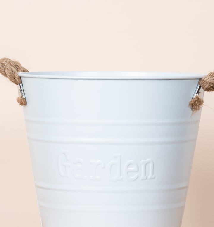 20 Stück Kunststoff-Übertöpfe Adonis – Weiß, 14 Cm Durchmesser, Zickzack-Design