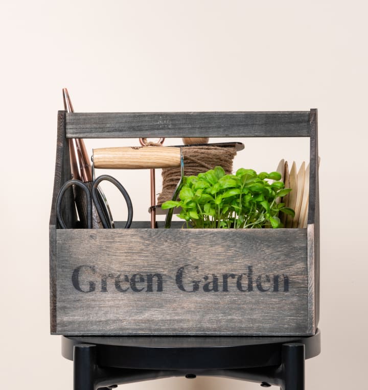 Holzbox Schriftzug "Green Garden" Natur
