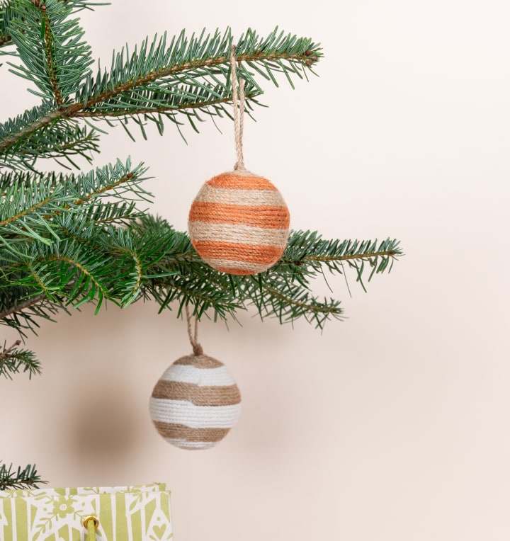 Weihnachtskugel Gestreift Orange