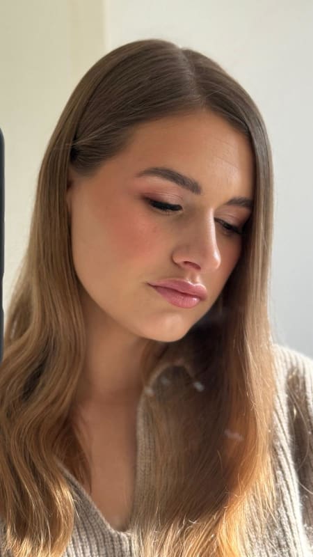 Service image for Make Up