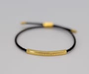 Tvunnet armbånd med gravert stålplate – Velsignet