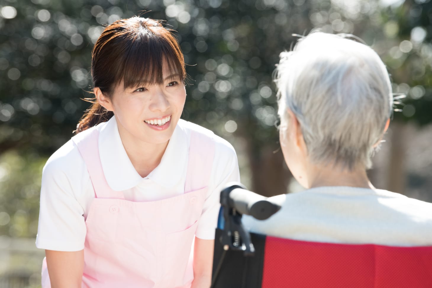 介護福祉士の受験資格とは？受験するための条件、合格の条件は？ | 「カイゴジョブ」介護職の求人・転職・仕事探し