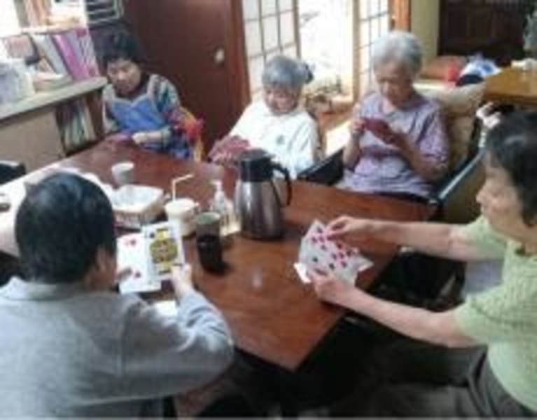 小規模民家型デイサービス おたふく 藤井寺市 の介護求人 採用情報 カイゴジョブ 介護職の求人 転職 仕事探し