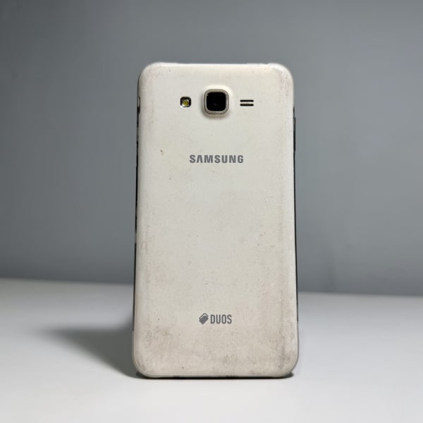 SAMSUNG j7 2015