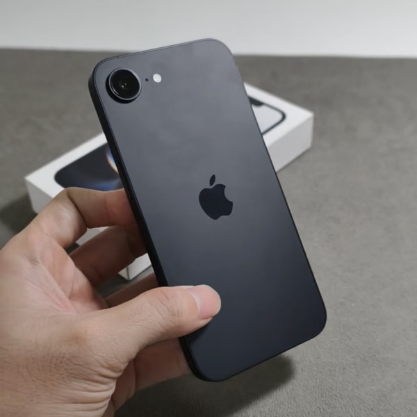iPhone 16e 128GB Resmi/iBox