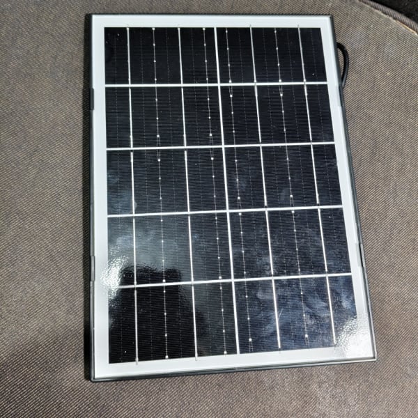 Solar Panel Lebar 20cm Lebih