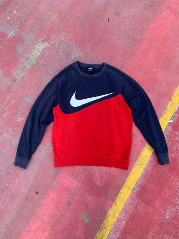 Nike Sportswear Swoosh Crew Sweatshirt Men Large Red Blue Big Logo Colorblock