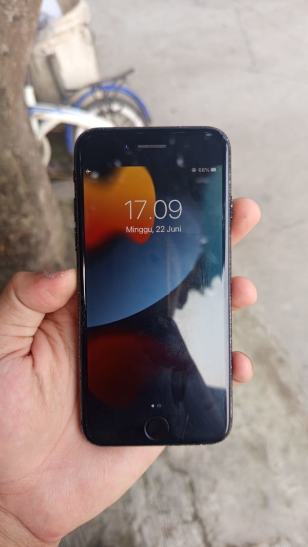 iPhone 7 128 Gb LL/A Inter Second – Bypass, Minus(BACA DESKRIPSI)