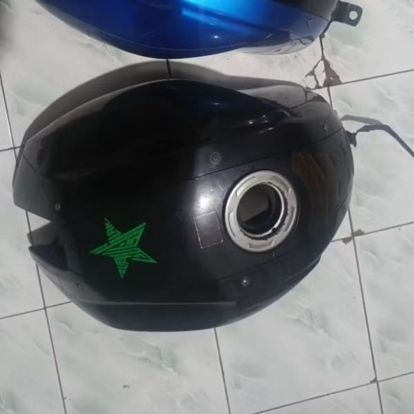cover tangki + spakbor depan byson karbu