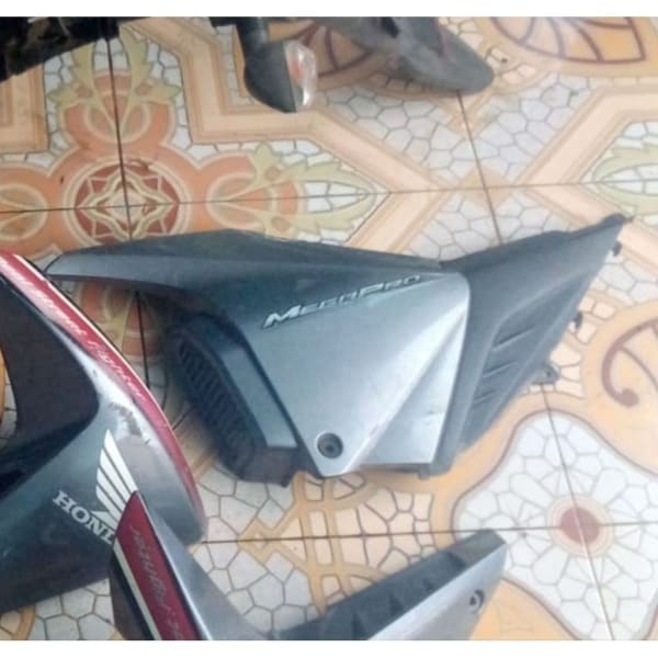 tutup aki megapro
