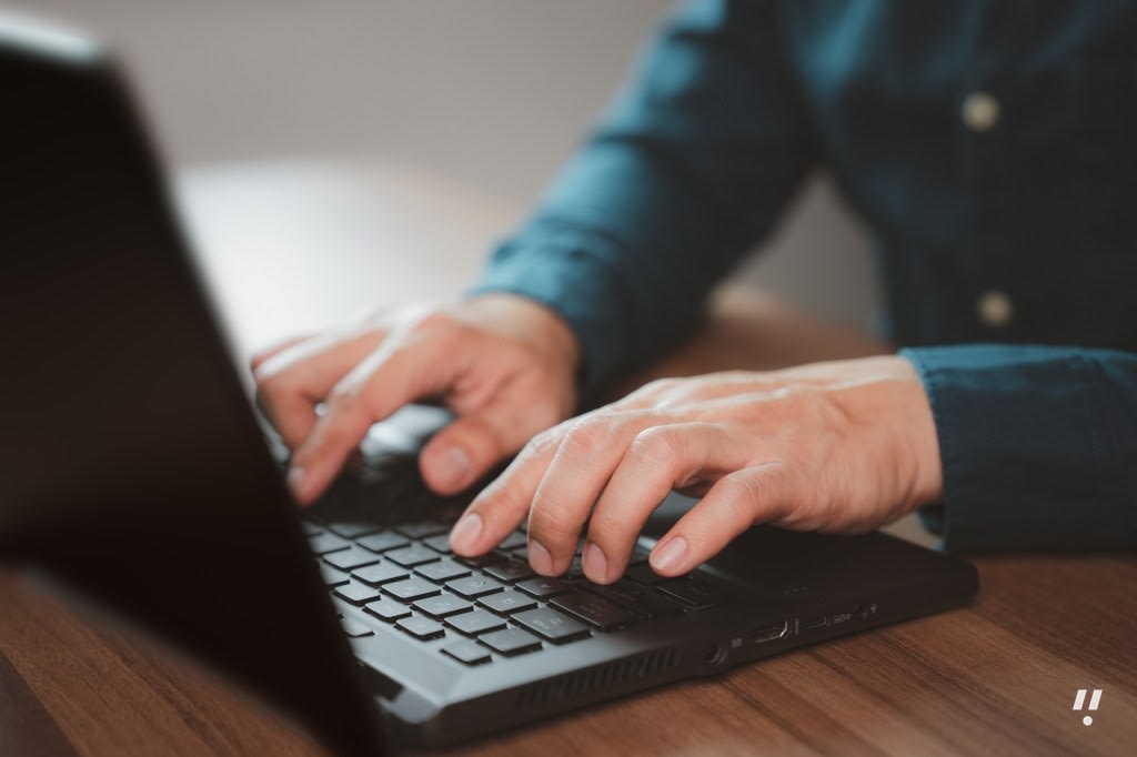 Who Wrote This? The Fight Over AI Bylines at Entrepreneur Middle East
