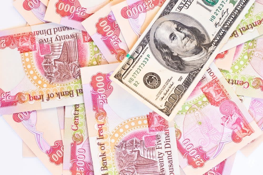 Iraq Devalues Dinar to 1,520 Per Dollar as Oil Export Revenue Slips