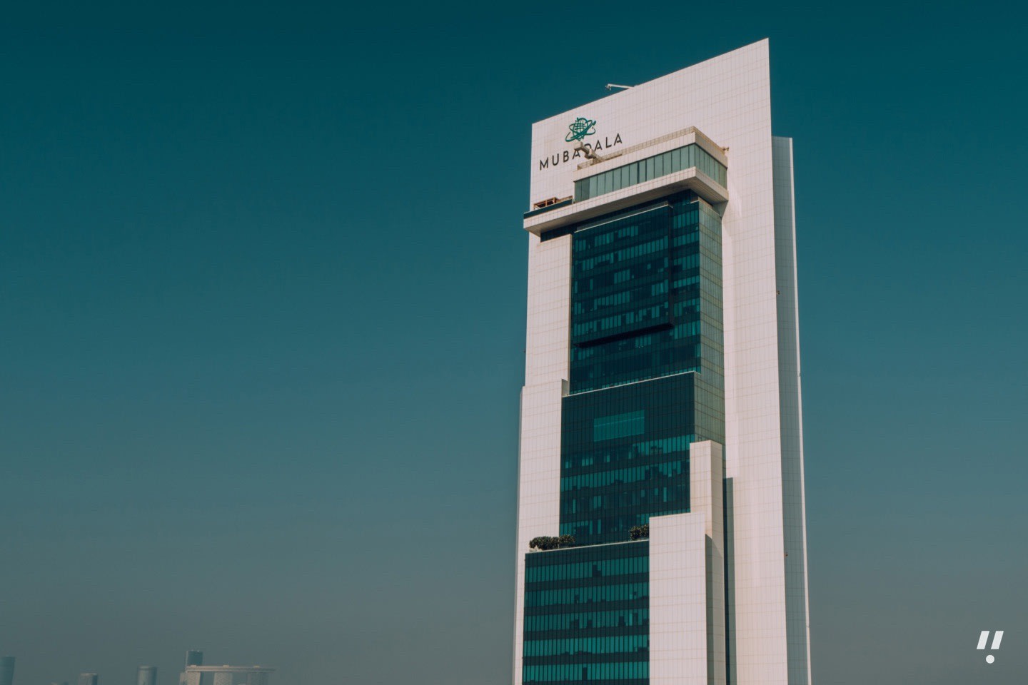 Apollo Takes Minority Stake in Mubadala Capital as $5B Goes to Its Funds