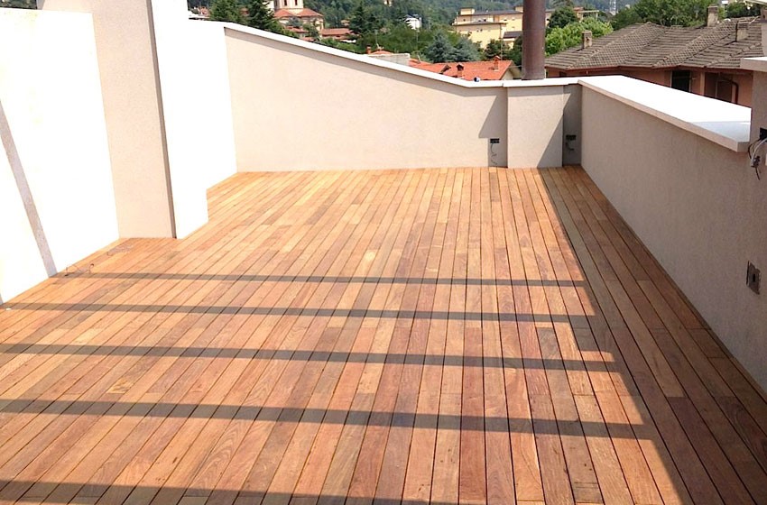 Pavimento per esterno Teak Brasile fresato 2 lati - 20 x 100 mm. lunghezza a partire da 900 mm.