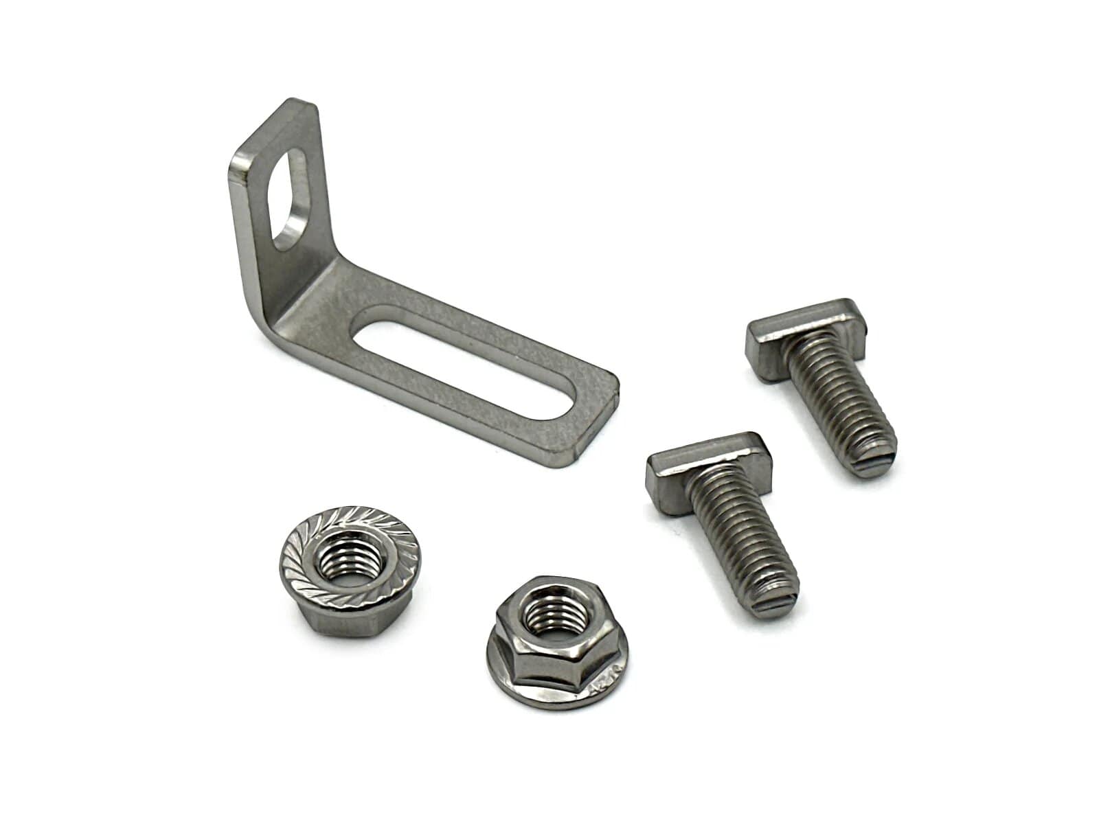 Le système Grad est un système de montage breveté à clic pour la fixation invisible de lames de terrasse en bois, en WPC ou en céramique.