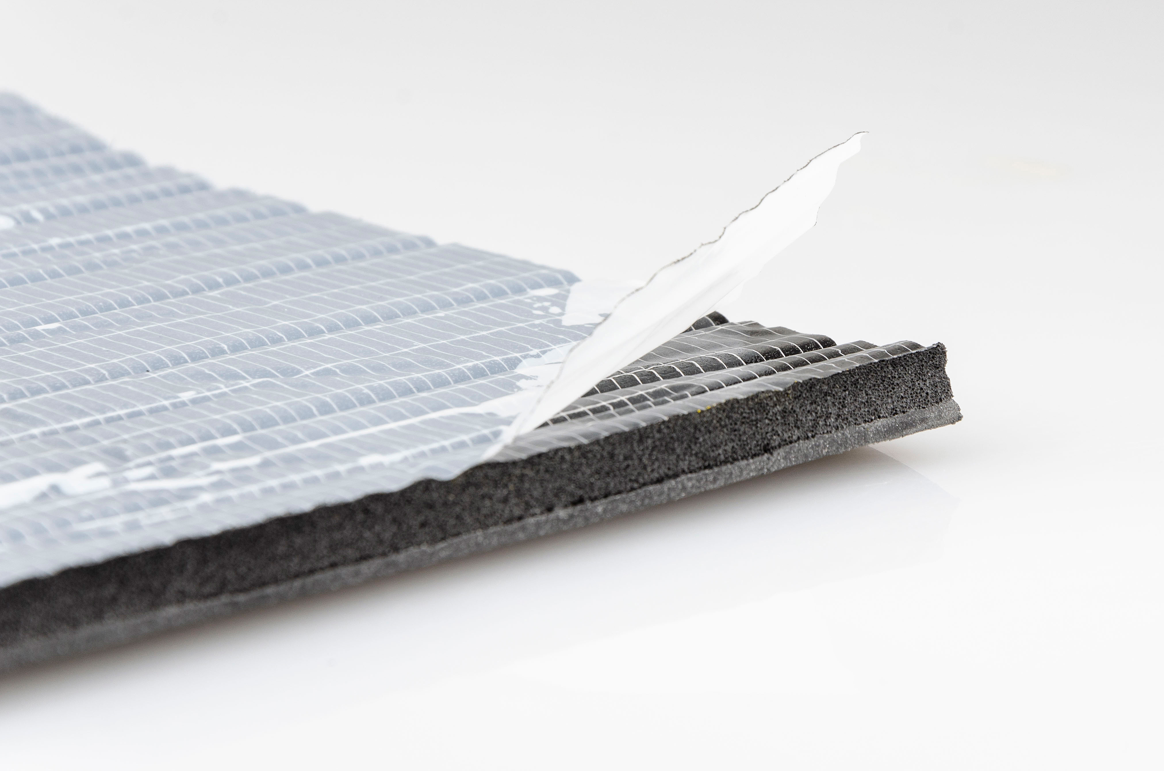 ArmaComfort® AB Plaque d'isolation acoustique découpes autocollante