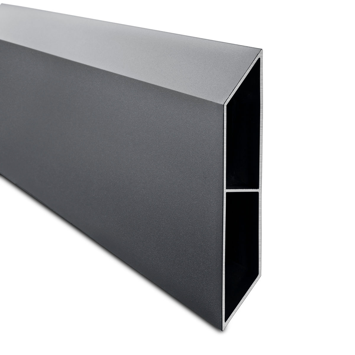 Gardenode propose une large gamme de solutions de protection visuelle pour l'extérieur, notamment des systèmes en WPC (bois composite), en aluminium et en lattes de bois.