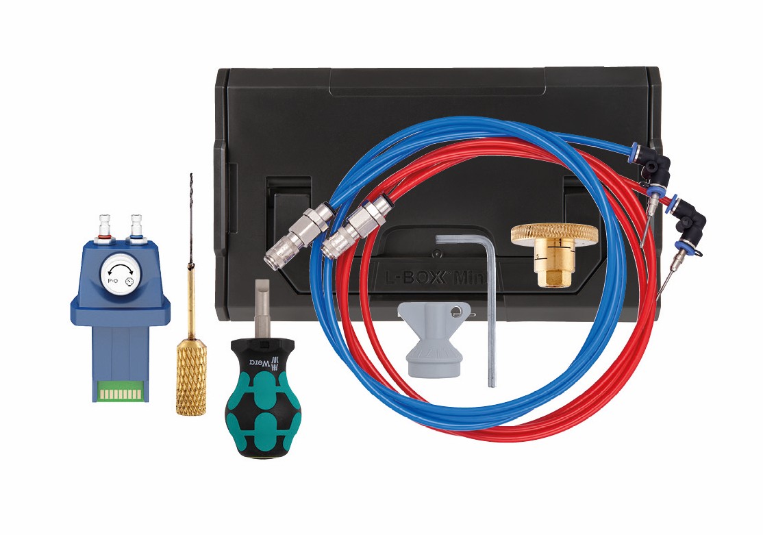 Composé de  :  CAPBs sens PT85 pression 7 bars&nbsp;  CAPBs kit complémentaire équilibrage des circuits sur purgeur de vanne  L-Boxx mini avec mousse  Clé de préréglage pour bloc combiné VarioQ  Tournevis pour carburateur 6,5x25 mm  Tournevis coudé intérieur 6KT 4.0  Kit de tuyaux de mesure Ø 4 (rouge et bleu), avec mesure  Clé de réglage VarioQ&nbsp;