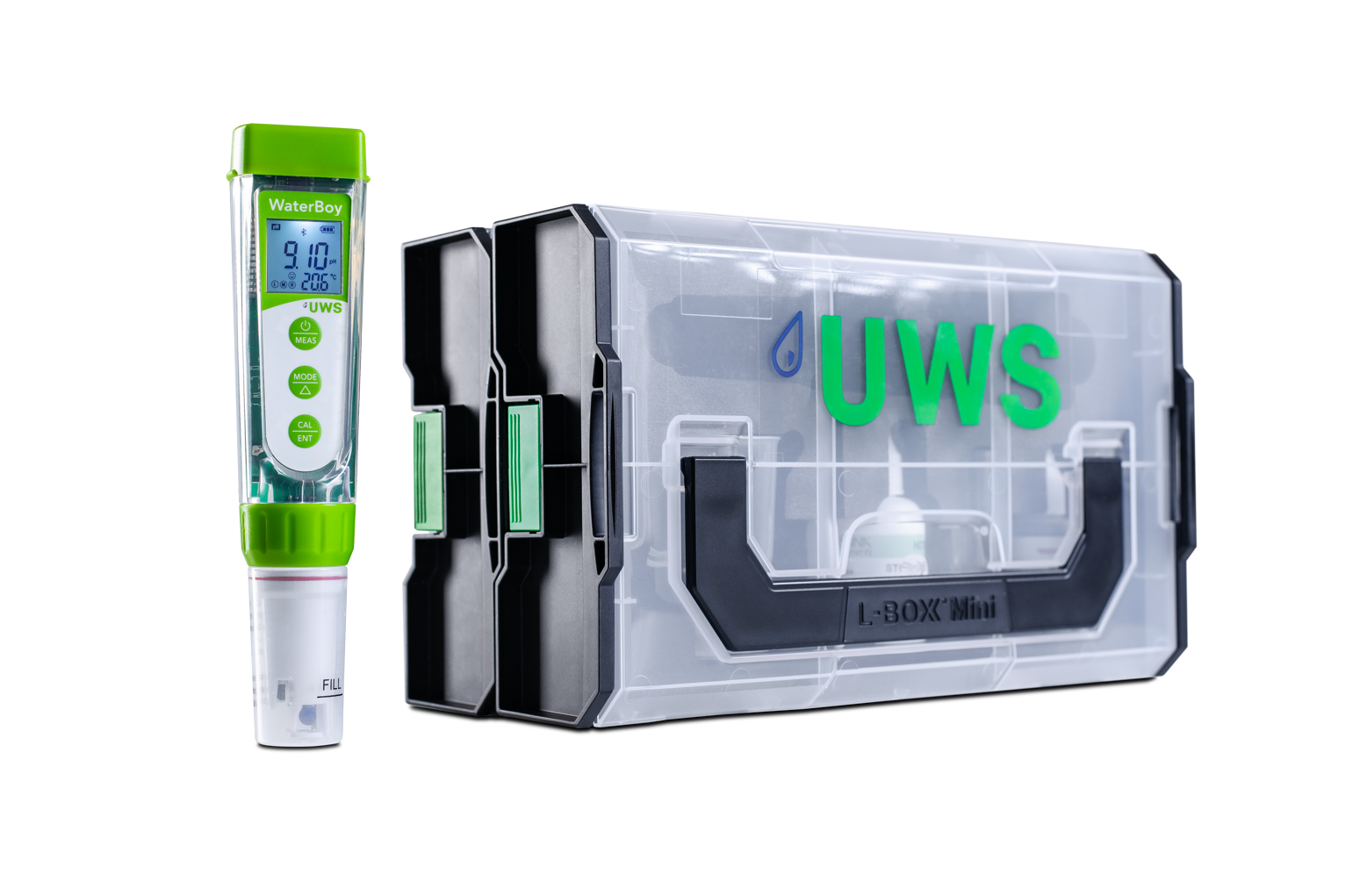 Le WaterBoy d'UWS est l'appareil de mesure double idéal pour le pH et la conductivité. Il permet une analyse et une documentation précises de la qualité de l'eau, grâce à une application intuitive qui enregistre et interprète toutes les valeurs mesurées conformément aux normes. Grâce à un étalonnage en 3 points, une électrode remplaçable et de nombreux accessoires dans une mallette L-BOXX pratique, le WaterBoy est immédiatement prêt à l'emploi.