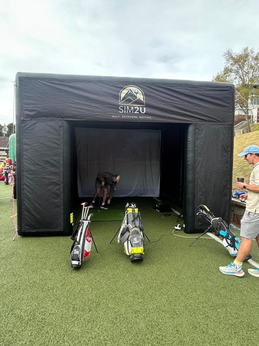 Sim2U mobile golf simulator setup 12
