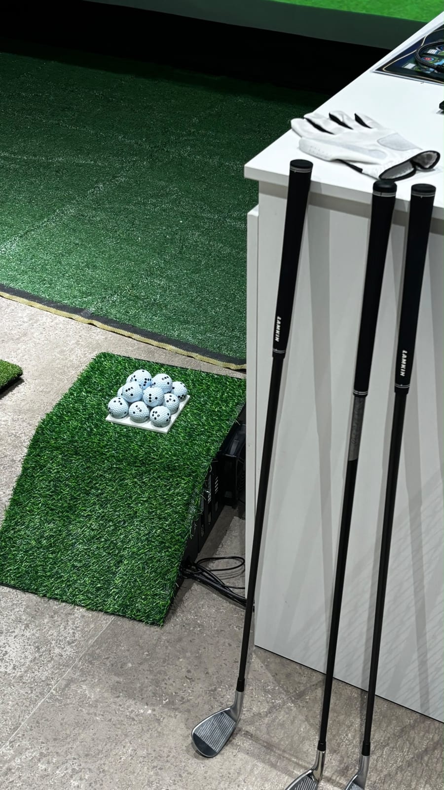 Sim2U mobile golf simulator setup 4
