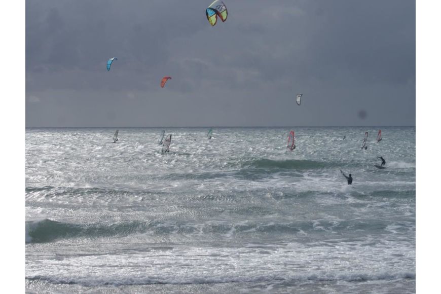 Sizilien (Puzziteddu): Kitesurf- und Windsurf Spot