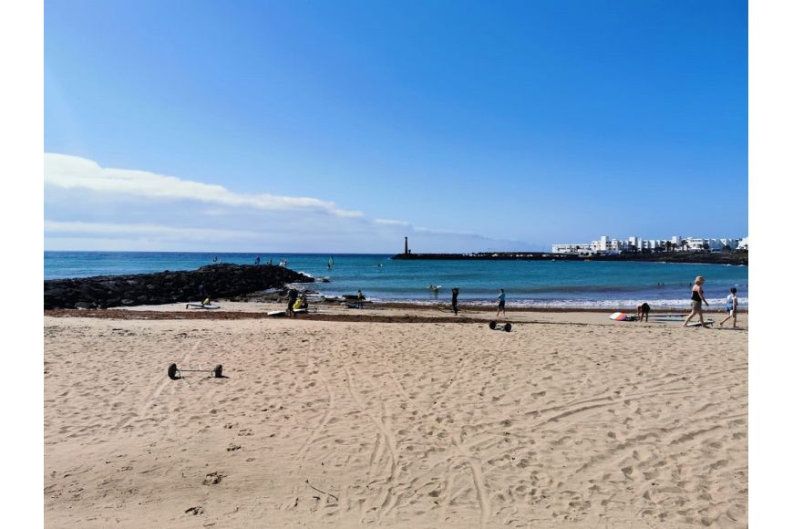 Lanzarote (Playa las Cucharas): Windsurfspot