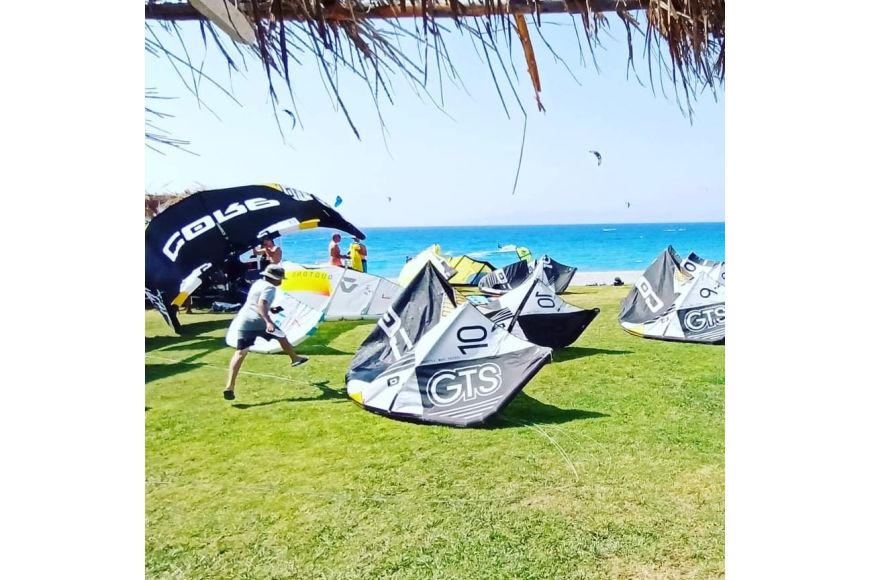 Rhodos Ialysos Rainbow Bar: Kitesurf- und Windsurf Spot