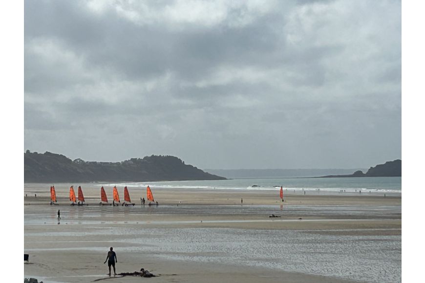 Frankreich Bretagne Saint Pabu Plage