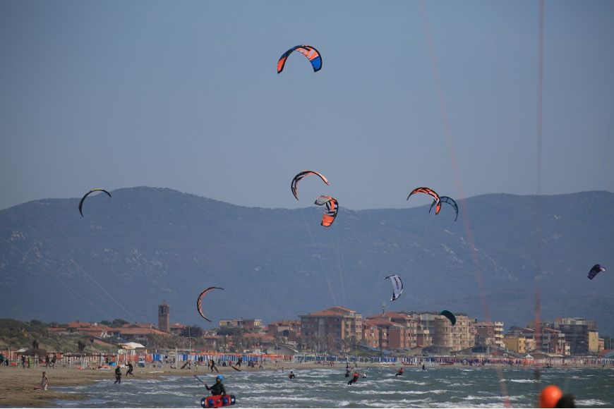 Marina di Grossetto (Fiumara Beach): Kitesurf- und Windsurf Spot