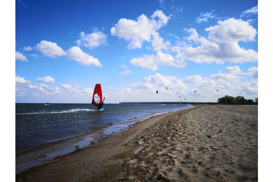 Rewa: Kitesurf- und Windsurf Spot