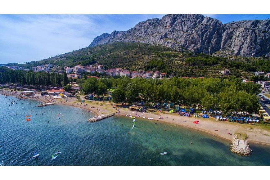 Kroatien Omis: Kitesurf- und Windsurf Spot  