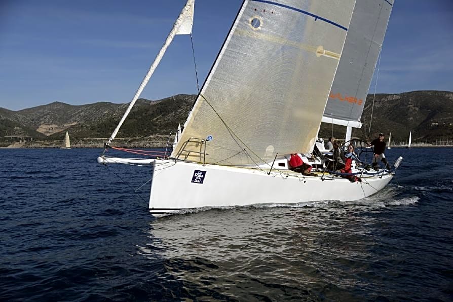 2008 J/122
