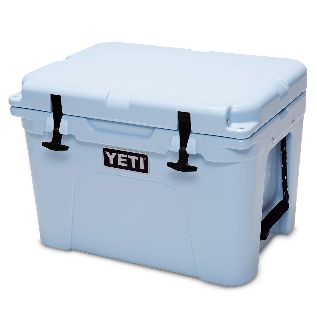 Yeti Tundra 35 Hard Cooler - Blue, NA