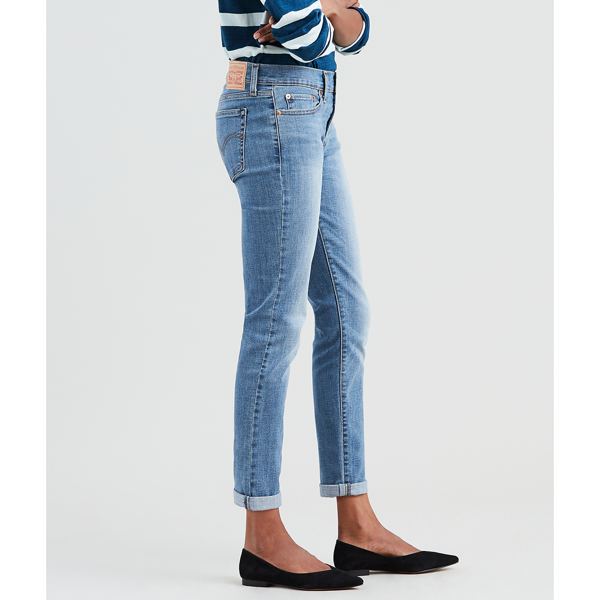 levi's women's new boyfriend jeans