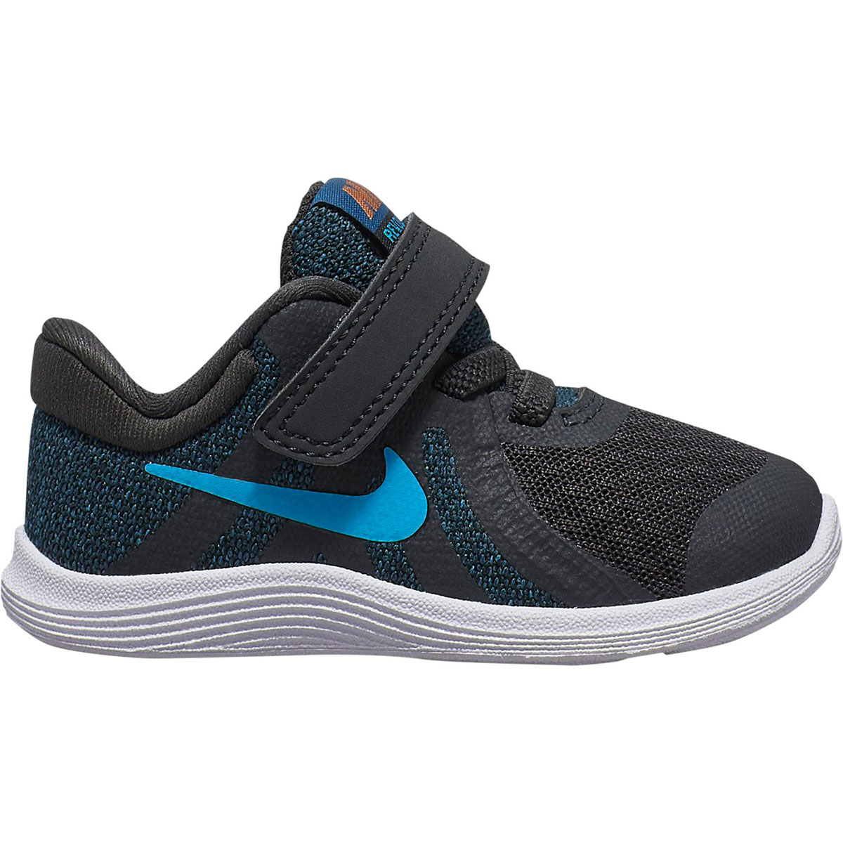 Nike Boys' Revolution 4 Running Shoes